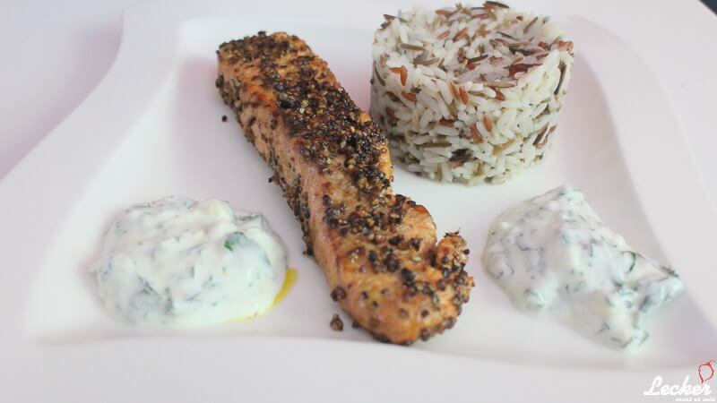 Gepfeffertes Limetten Lachs Filet mit Joghurt Dip