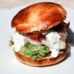 Kabeljauburger mit Cosmopolitan-Smetana