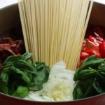 One Pot Pasta mit Tomaten und Chorizo