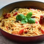 One Pot Pasta mit Tomaten und Chorizo