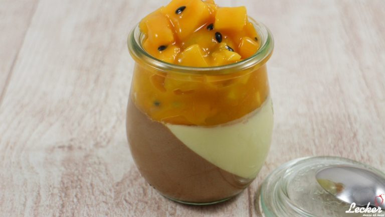Dunkle und weiße Schokocreme mit Mango-Passionsfrucht-Ragout