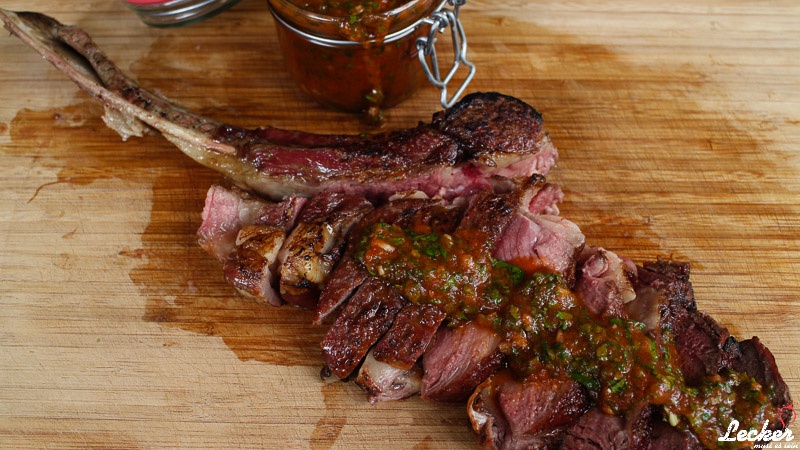 lecker_muss_es_sein_04_2015_pebre_chilenische_chili_salsa_tomahawk_steak-2