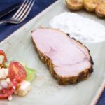 Griechischer Schweinerücken mit Rosmarinkartoffeln und Zaziki