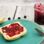 Rote Stachelbeer-Konfitüre mit Apfel, Holunder und Vanille