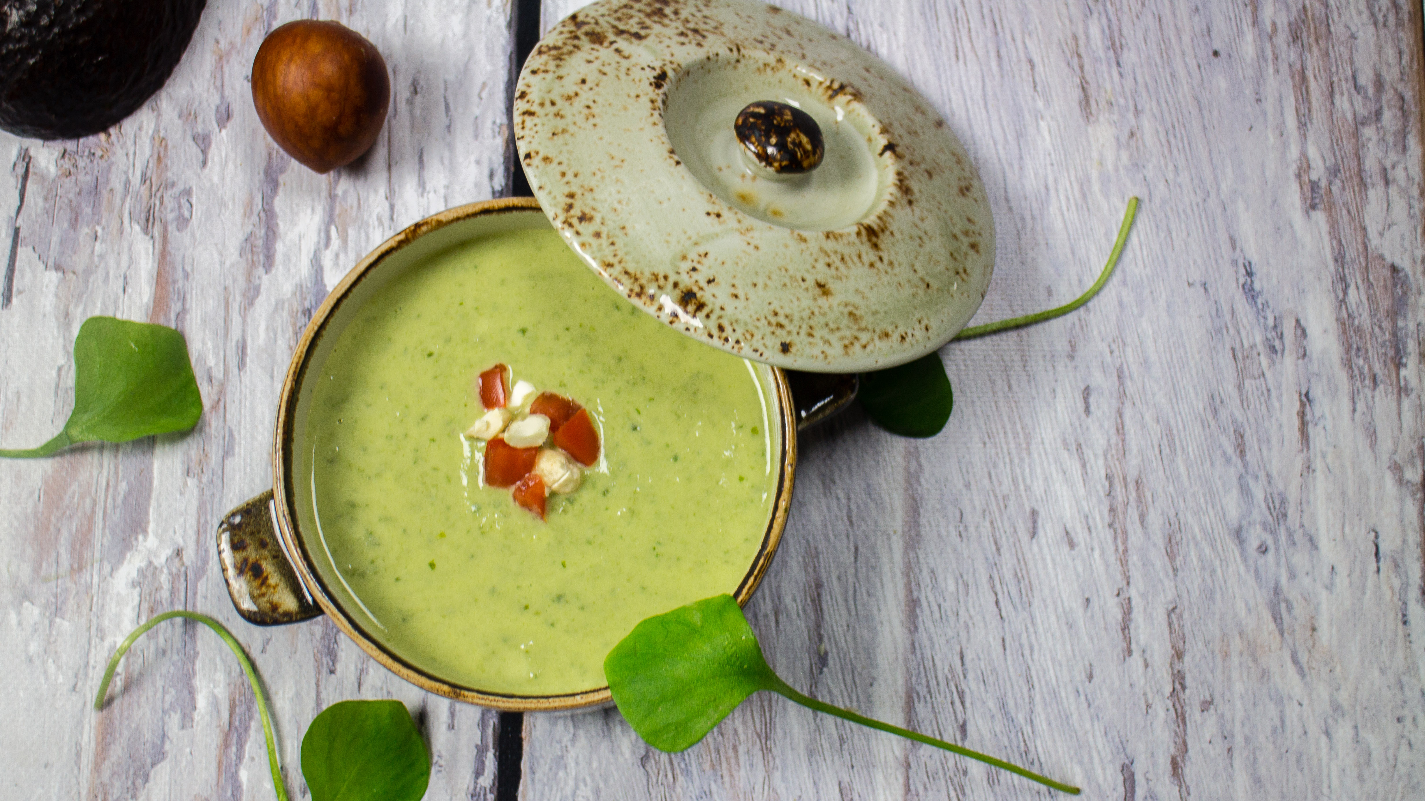 Postelein Suppe mit Avocado