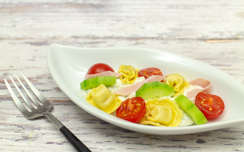 Tortellinisalat mit Schinken