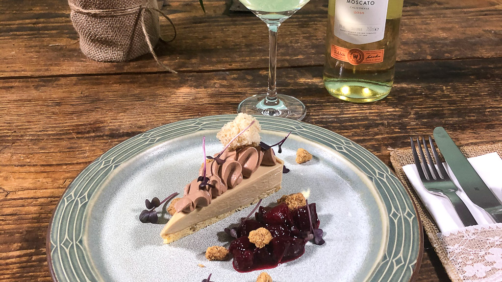 Gallo Family Vineyards meets Chefkoch- Delice von blonder Schokolade mit Zwetschgen und Haselnuss