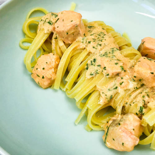 Pasta mit Lachs Sahne Sauce