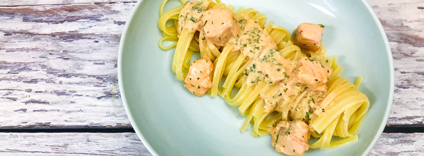 Pasta mit Lachs Sahne Sauce