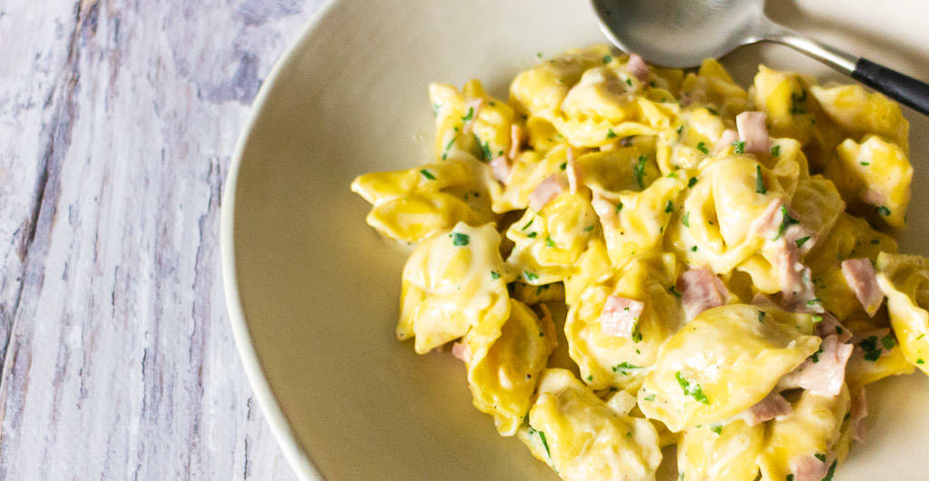 Tortellini in Schinken Sahnesauce - Tortellini alla Panna