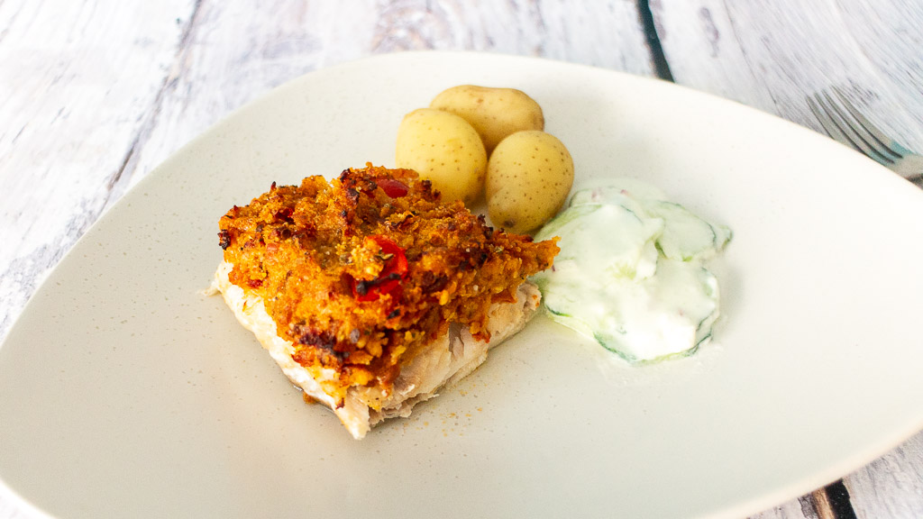 Seelachs aus dem Backofen mit Tomatenkräuterkruste