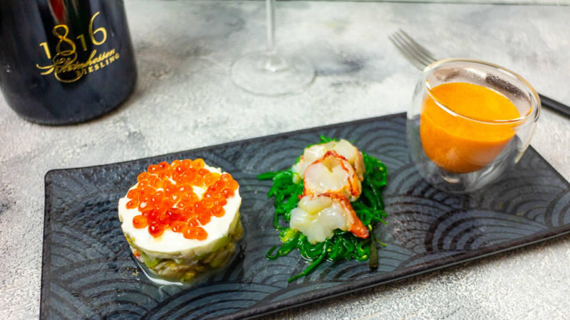 Dreierlei vom Hummer: Tatar, Sashimi und Suppe