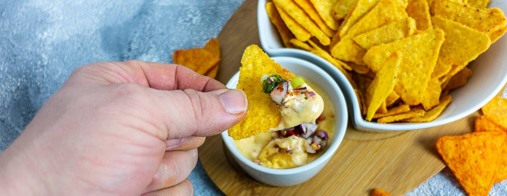 Chile con Queso mit Salsa-Käsedip wie im Kino