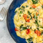 Cremige Pasta mit Mangold und Tomaten