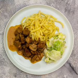 Rahmgulasch aus dem Backofen Rezept