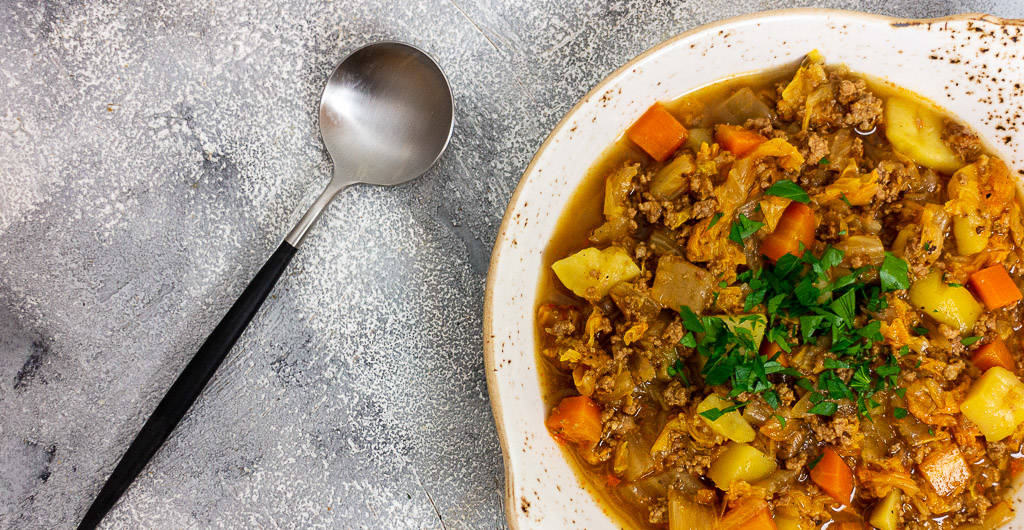 Chinakohl-Eintopf mit Hackfleisch