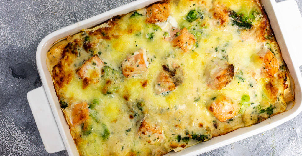 Cremige Brokkoli-Lachs-Lasagne