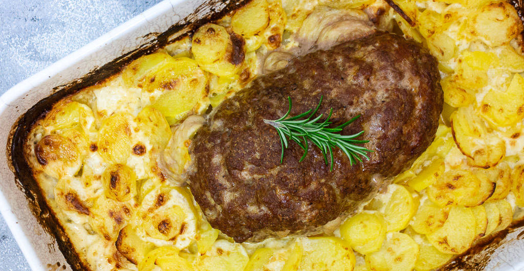 Hackbraten mit Kartoffeln in Sahne