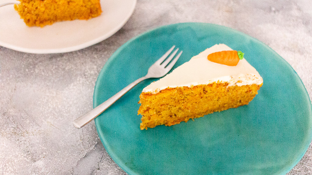 Möhrenkuchen mit Frischkäse Frosting