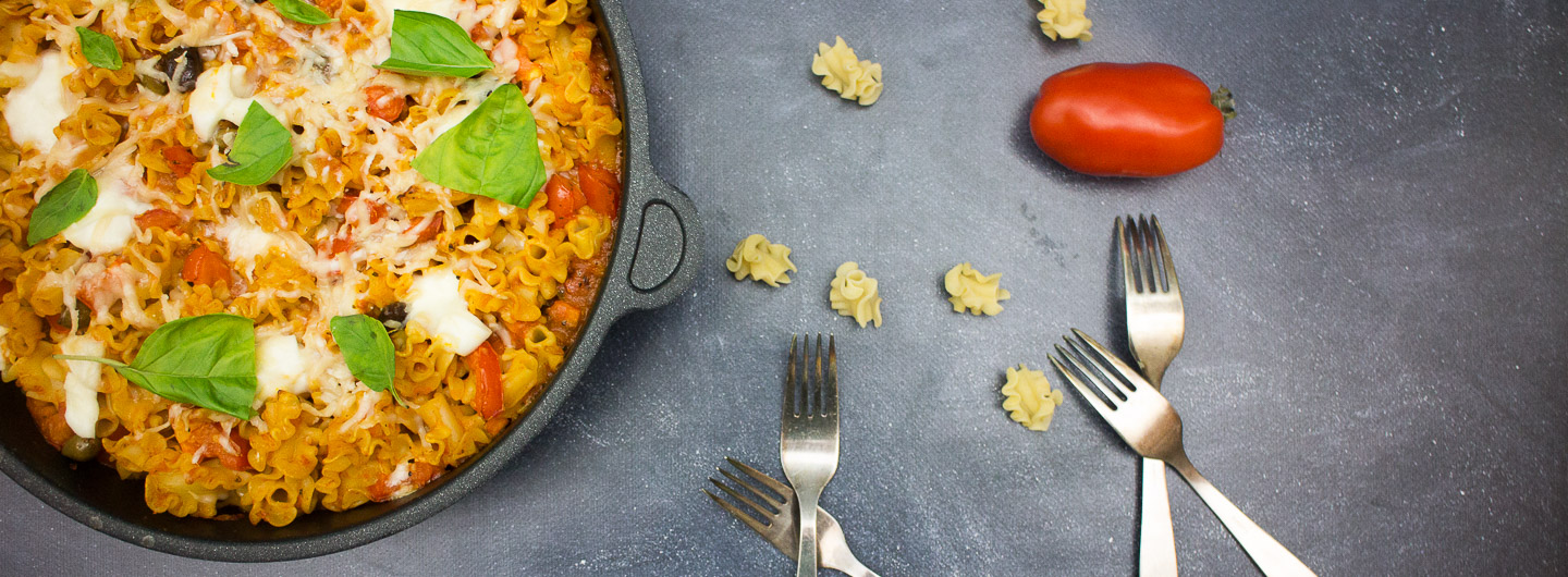 Pasta al forno mit Büffelmozzarella Taggiasca Oliven